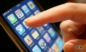 Smartphone market stalls